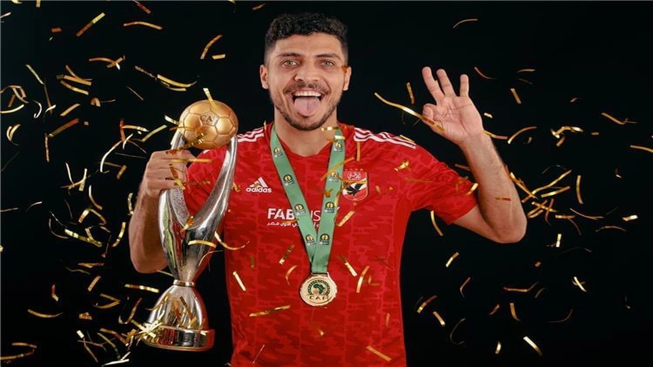 شوبير يشيد بعودة محمد شريف لقائمة الأهلي.. ويُشبّهه بمهاجم الزمالك
